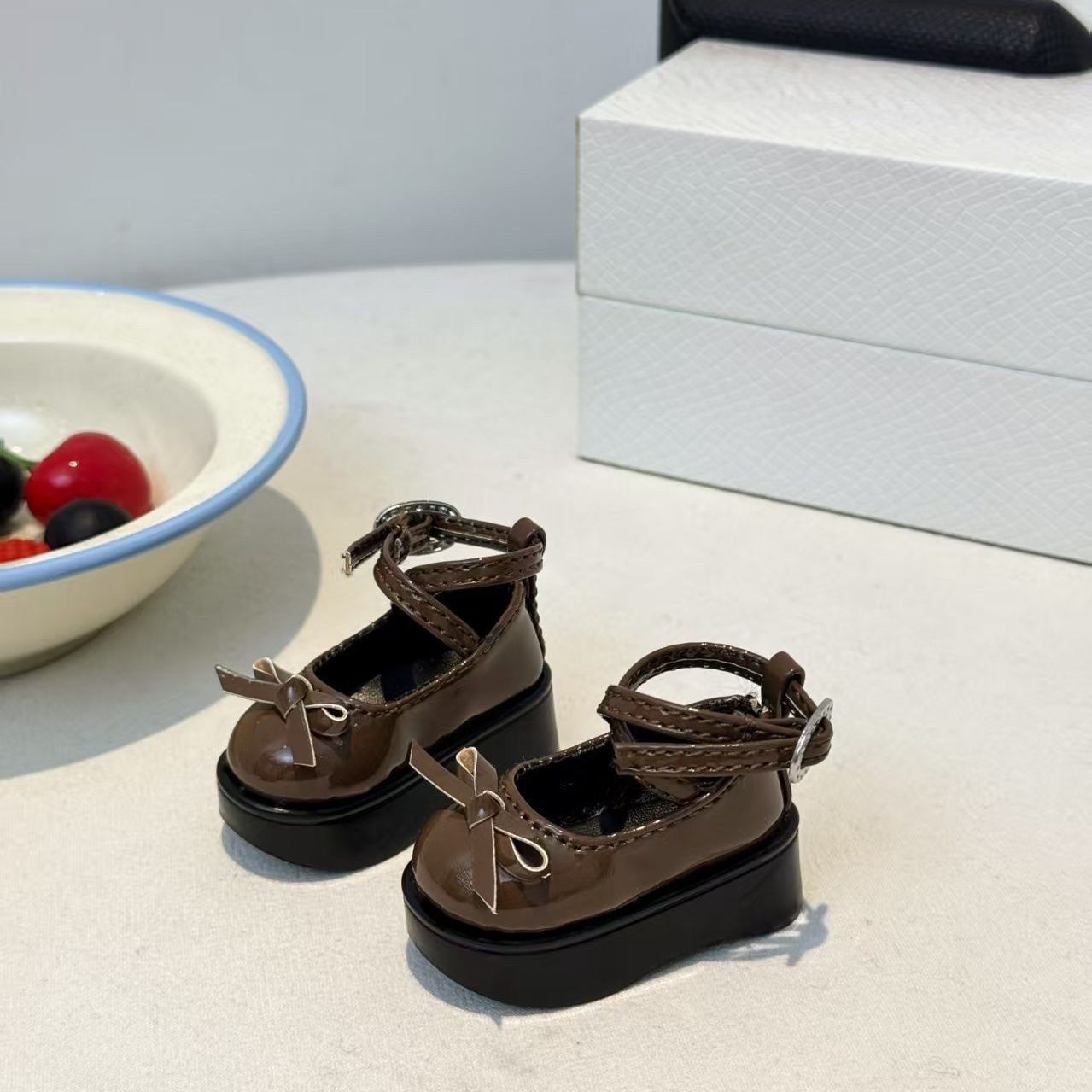 Vintage Collectible Accessories - Sapatos de Boneca com Laço Marrom
