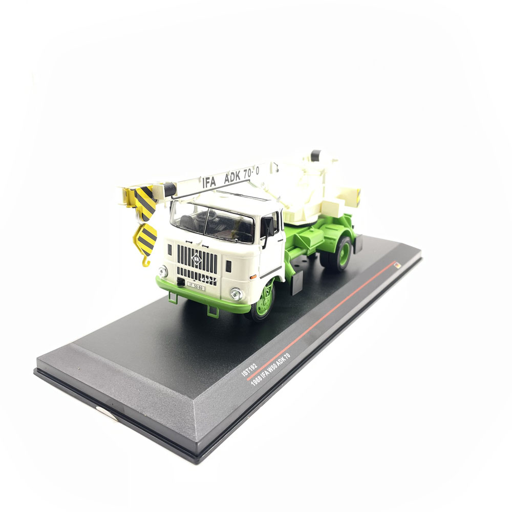 Modelo de Caminhão em Resina e - Vintage Collectible Trucks avaliação e preço